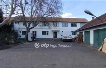 Eladó Békési irodaház hirdetés (74433234)