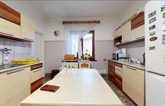 Eladó Nyírbátori családi ház hirdetés (84243416)