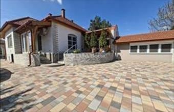 Eladó Tápiószecsői családi ház hirdetés (56555359)