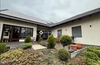 Eladó Budapest IV. kerületi családi ház hirdetés (32565722)