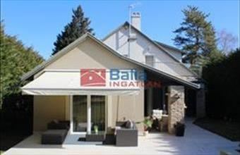 Eladó Szentendrei családi ház hirdetés (39842465)