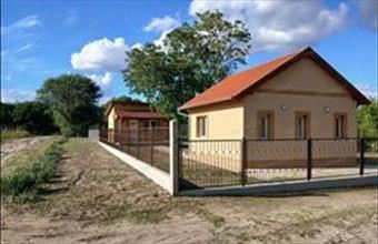 Eladó Kiskunfélegyházai családi ház hirdetés (25763294)