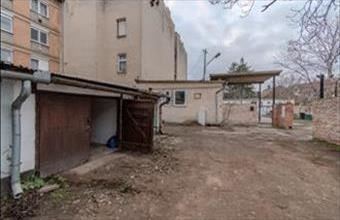 Kiadó Debreceni egyedi garázs hirdetés (56387742)