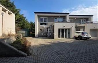 Kiadó Budapest III. kerületi ikerház hirdetés (97454358)