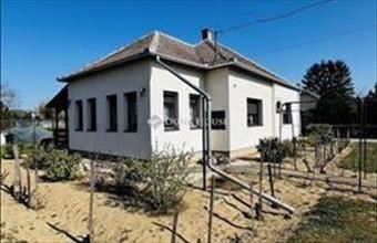 Eladó Tápiószecsői családi ház hirdetés (42875398)