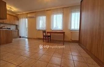 Eladó Hajdúszoboszlói tégla lakás hirdetés (32352333)