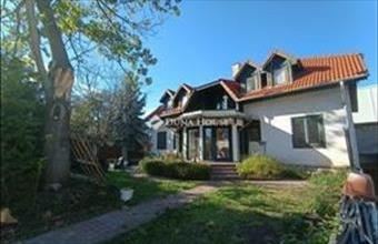 Eladó Szentendrei családi ház hirdetés (79793739)