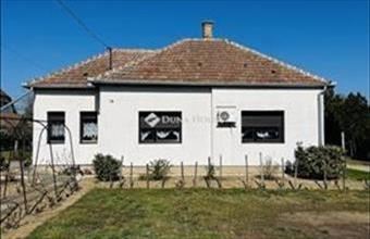Eladó Tápiószecsői családi ház hirdetés (43793594)