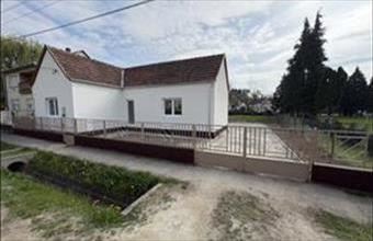 Eladó Eszteregnyei családi ház hirdetés (45136352)