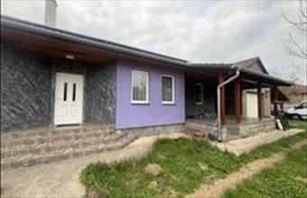 Eladó Péceli családi ház hirdetés (27373746)