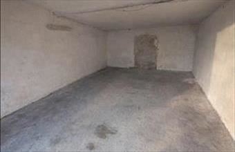 Eladó Tatabányai egyedi garázs hirdetés (35845787)