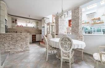 Eladó Komáromi családi ház hirdetés (58469849)