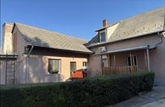 Eladó Székesfehérvári családi ház hirdetés (49453344)