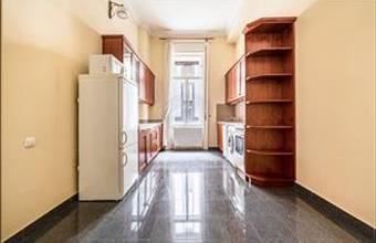 Eladó Budapest V. kerületi tégla lakás hirdetés (96956737)