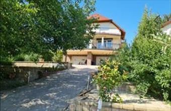 Kiadó Budapest III. kerületi családi ház hirdetés (31441436)