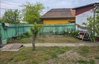 Eladó Budapest XV. kerületi családi ház hirdetés (43937772)