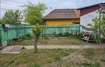 Eladó Budapest XV. kerületi családi ház hirdetés (43937772)