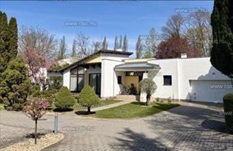 Eladó Budapest III. kerületi családi ház hirdetés (95587957)
