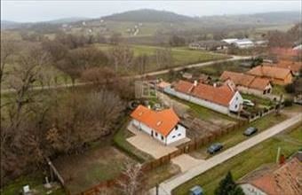 Eladó Káptalantóti családi ház hirdetés (27183444)