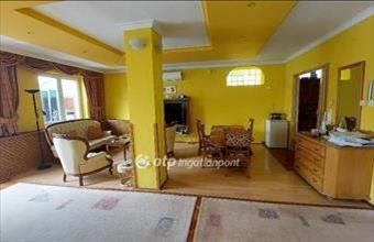 Eladó Csornai családi ház hirdetés (54423465)