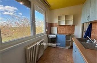 Eladó Békési panel lakás hirdetés (48998393)