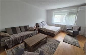 Eladó Keszthelyi csúsztatott zsalus lakás hirdetés (45475922)