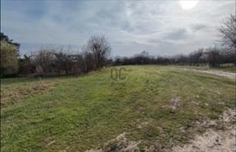 Eladó Szegedi külterületi telek hirdetés (15457359)