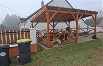 Eladó Gönyűi családi ház hirdetés (93695444)