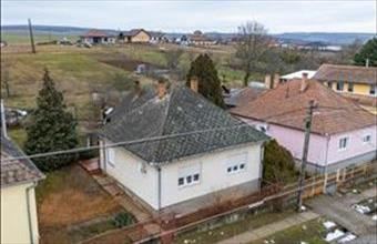 Eladó Püspökhatvani családi ház hirdetés (38944642)