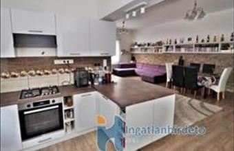 Eladó Budapesti családi ház hirdetés (83344927)