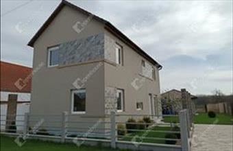 Eladó Szegedi családi ház hirdetés (77325423)