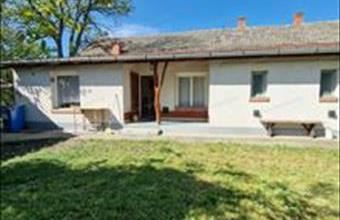 Eladó Szarvasi családi ház hirdetés (36473143)