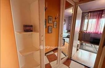 Eladó Budapest XVI. kerületi csúsztatott zsalus lakás hirdetés (93439737)