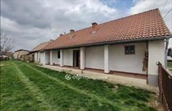 Eladó Egerági családi ház hirdetés (44239355)