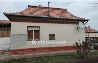 Eladó Tószegi családi ház hirdetés (37279785)