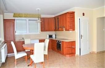 Kiadó Győrújbaráti családi ház hirdetés (93147429)