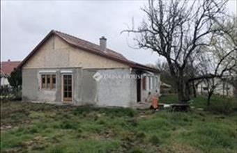 Eladó Enyingi családi ház hirdetés (33197748)