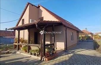 Eladó Nagykőrösi családi ház hirdetés (94158499)