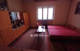 Eladó Csanyteleki családi ház hirdetés (54345835)