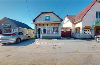 Eladó Múcsonyi üzlethelyiség utcafronton hirdetés (38492895)