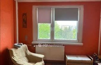 Eladó Ajkai panel lakás hirdetés (97596843)