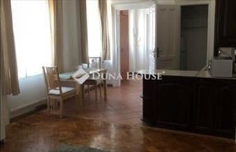 Eladó Budapest V. kerületi tégla lakás hirdetés (92964869)