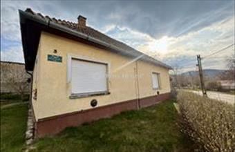 Eladó Epöli családi ház hirdetés (42552997)