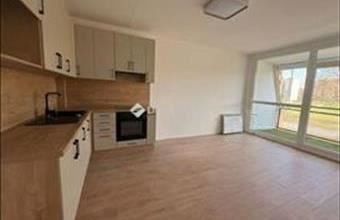 Eladó Pécsi panel lakás hirdetés (42376773)