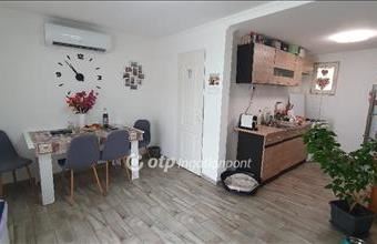 Eladó Devecseri családi ház hirdetés (74473353)