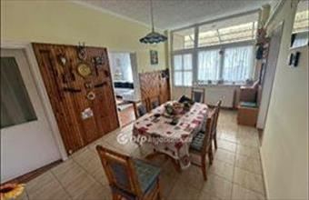 Eladó Bakonykoppányi családi ház hirdetés (88934154)