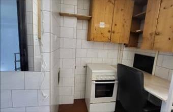 Kiadó Budapest VI. kerületi üzlethelyiség utcafronton hirdetés (24248475)