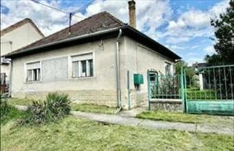 Eladó Püspökhatvani családi ház hirdetés (43974572)