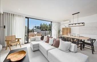 Eladó Spanyolországi sorház hirdetés (57737234)