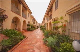 Eladó Spanyolországi sorház hirdetés (36435452)